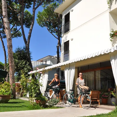 Etruria 3* Forte dei Marmi